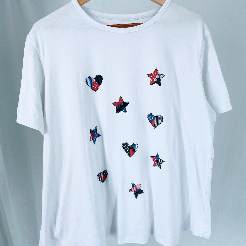 Vintage 1990s Red, White, Blue Design Short Sleeve Shirt